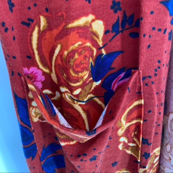 Lularoe Sarah red floral duster open cardigan - Picture 6 of 9